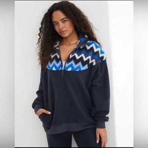 Aerie Sweatshirt Women’s Small Hometown Holiday Chevron Fleece Zip Pullover NWT